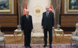 Bahçeli geleneği bozmadı: Erdoğan’ı yine kapıda ka... Bahçeli geleneği bozmadı: Erdoğan’ı yine kapıda ka...