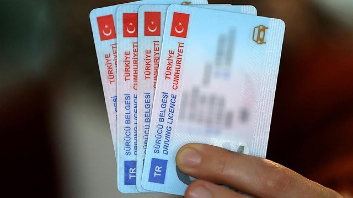 Eski tip sürücü belgelerinin yenilenmesi için son 21 gün