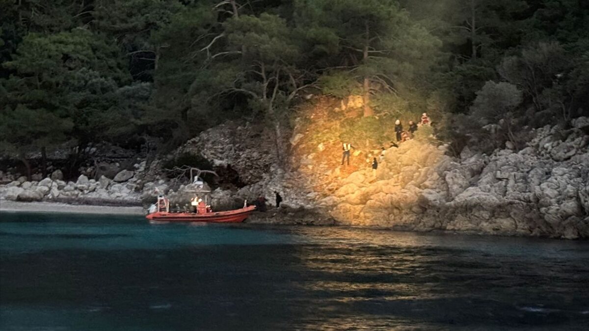 Muğla’da 36 düzensiz göçmen kurtarıldı Muğla’da 36 düzensiz göçmen kurtarıldı