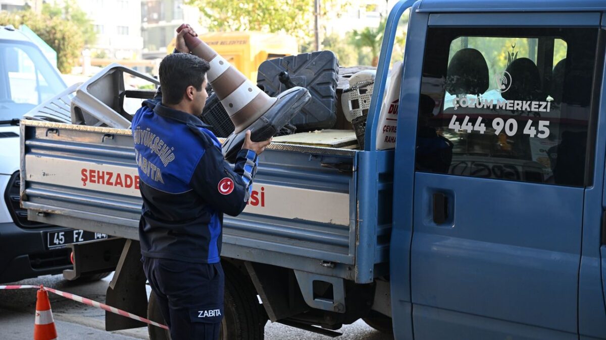 Manisa’da kaldırım işgallerine son!