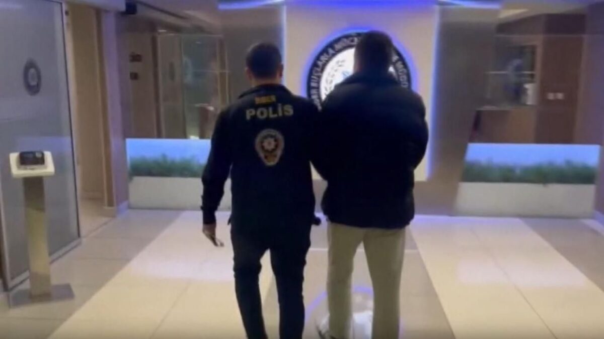 “Fal, büyü dolandırıcılığı” operasyonu: 42 şüpheli tutuklandı