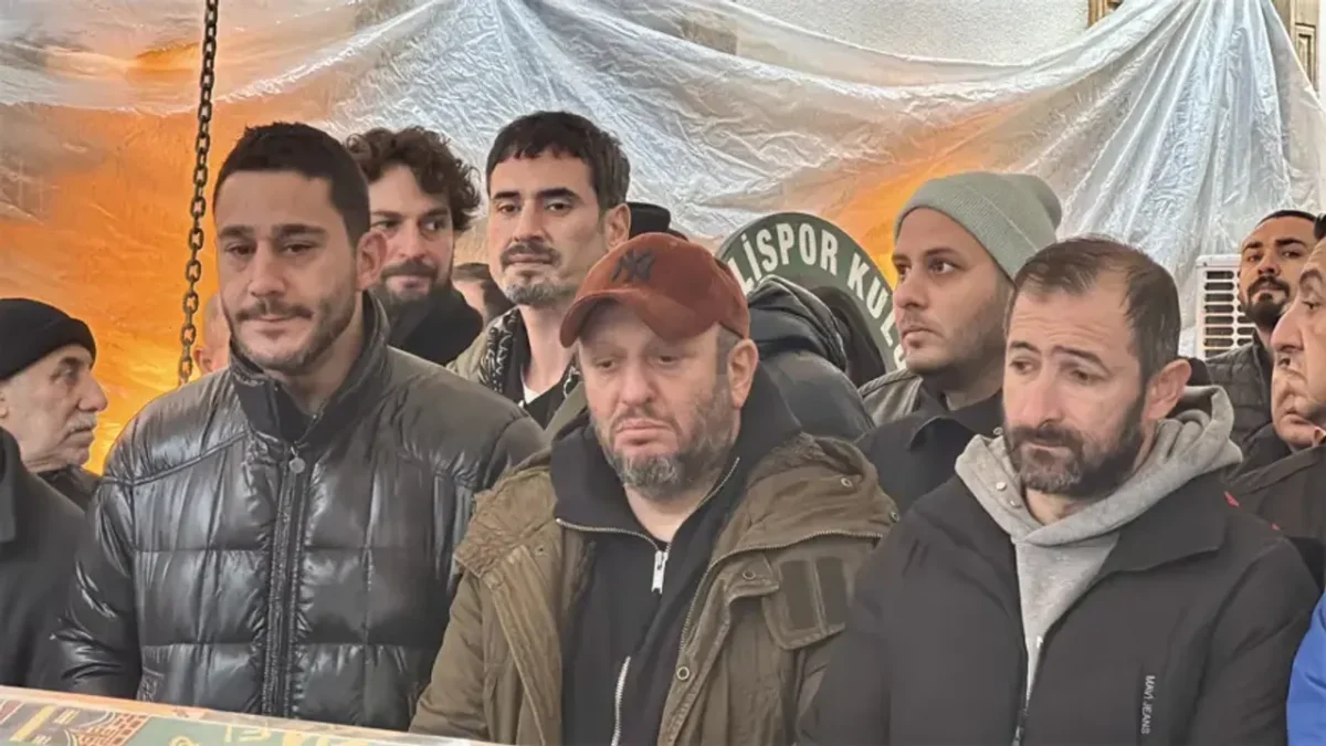Oyuncu Serkan Keskin’in acı günü Oyuncu Serkan Keskin’in acı günü
