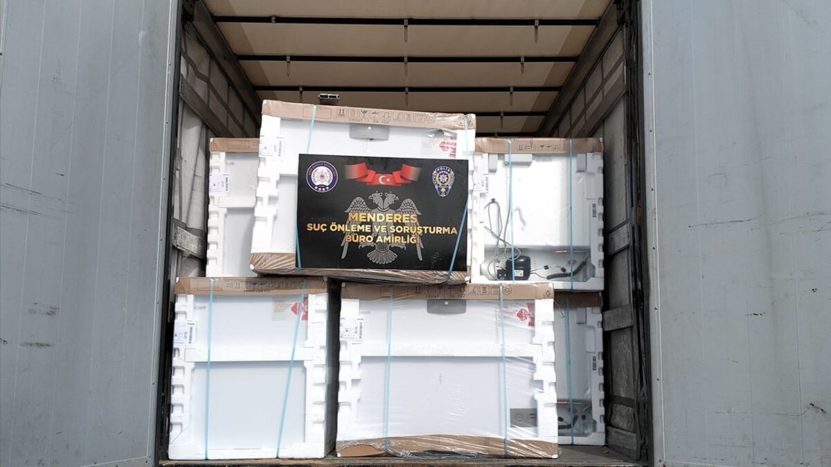 Çalıntı beyaz eşya vurgunu… İzmir’de yakalandı!