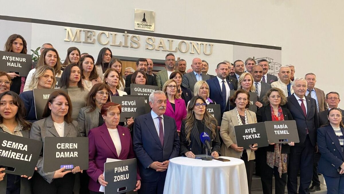 CHP Grubundan 8 Mart açıklaması: Kaç kere yalnız bırakıldın CHP Grubundan 8 Mart açıklaması: Kaç kere yalnız bırakıldın