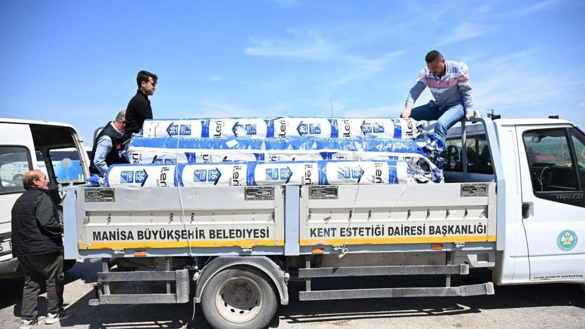 Manisa Büyükşehir’den afetzede üreticilere destek Manisa Büyükşehir’den afetzede üreticilere destek