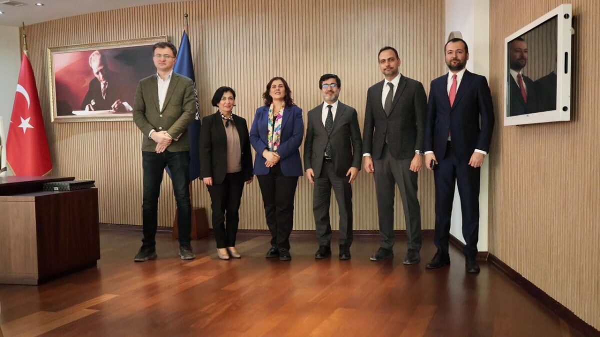Aydın Havalimanı uluslararası ticari uçuşlara hazırlanıyor Aydın Havalimanı uluslararası ticari uçuşlara hazırlanıyor
