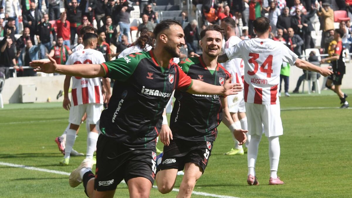 Karşıyaka şan, Bornova can derdinde! Karşıyaka şan, Bornova can derdinde!