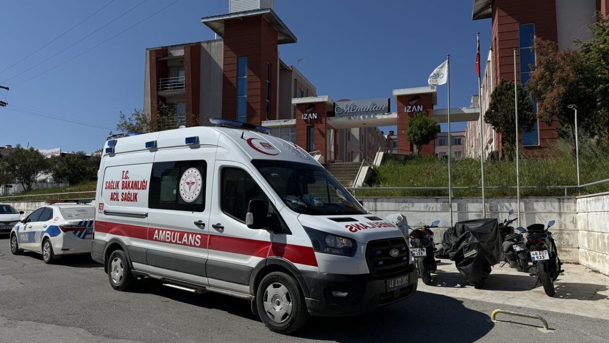 Genç teğmen evinde ölü bulundu!