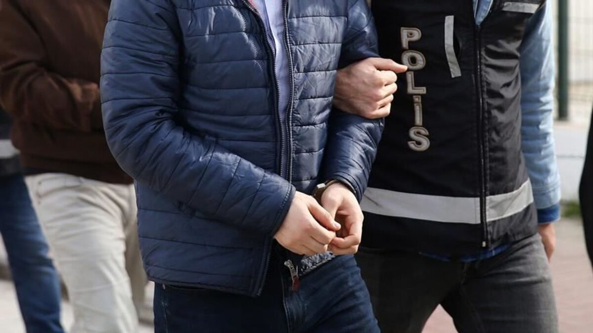 Uşak’ta “okullara saldırı olabileceği” yönündeki paylaşımlara 1 tutuklama!