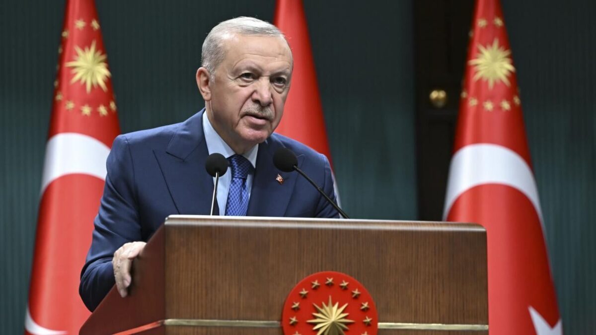 Erdoğan: İhracat rekoru kırarak tarihî başarıya imza attık Erdoğan: İhracat rekoru kırarak tarihî başarıya imza attık